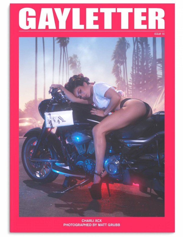 Charli XCX sexy dans Gayletter Magazine