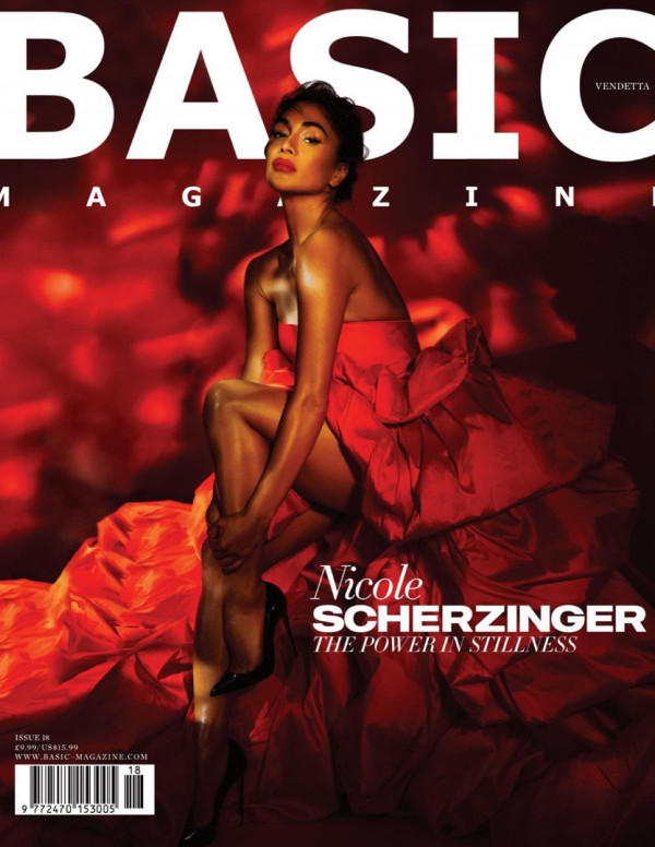 Nicole Scherzinger sexy dans Basic Magazine