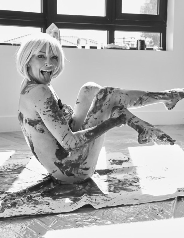 Katie Cassidy shooting sexy pour The Riker Brothers
