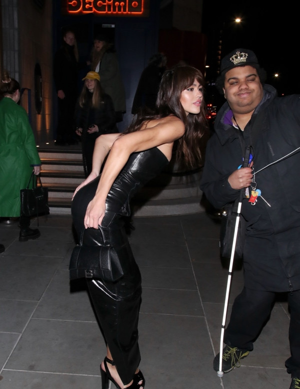 Amelia Gray Hamlin en soirée à Londres