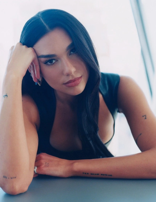 Shooting Dua Lipa pour The Financial Times