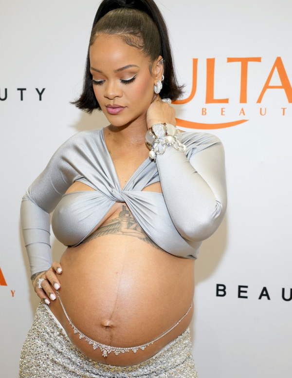 Rihanna à sa soirée pour le lancement de son produit de beauté