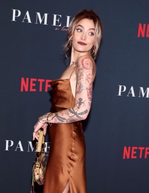 Paris Jackson à la première de Pamela, A Love Story à Hollywood