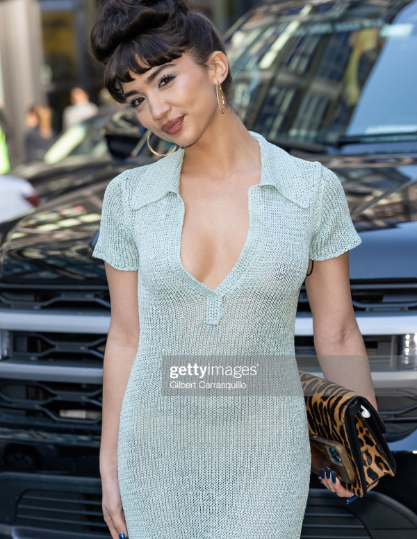 Rowan Blanchard sexy transparence au défilé Proenza Schouler à New York