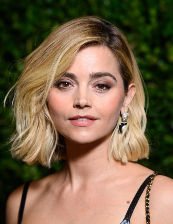 Jenna Coleman en soirée à Londres
