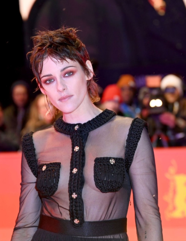 Kristen Stewart tenue transparente au gala Berlinale