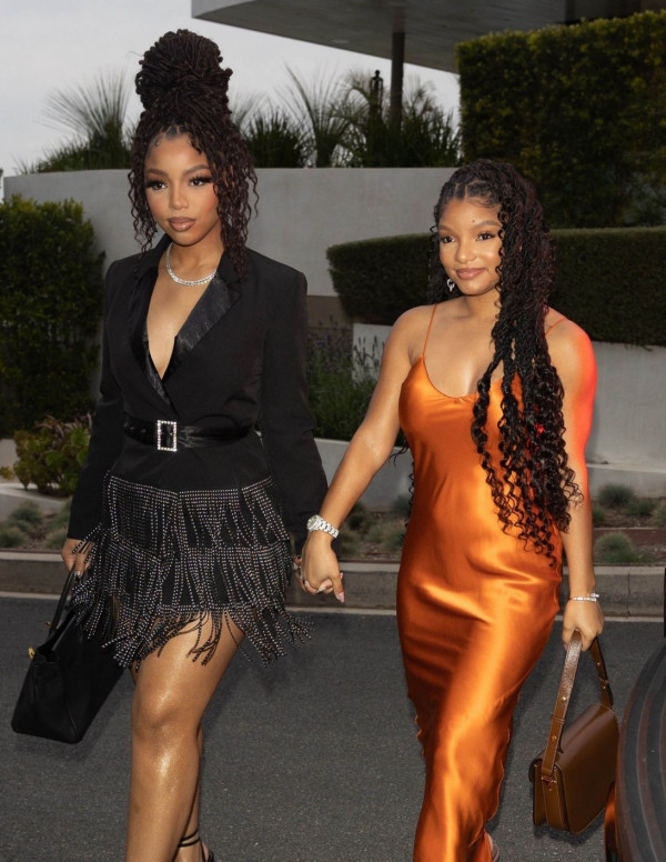 Chloe et sa soeur Halle Bailey en soirée à Los Angeles 