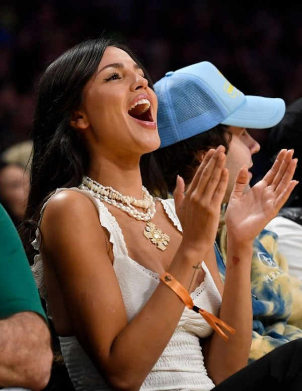 Eiza Gonzalez au match des Lakers vs Mavericks au Crypto.com Arena à LA