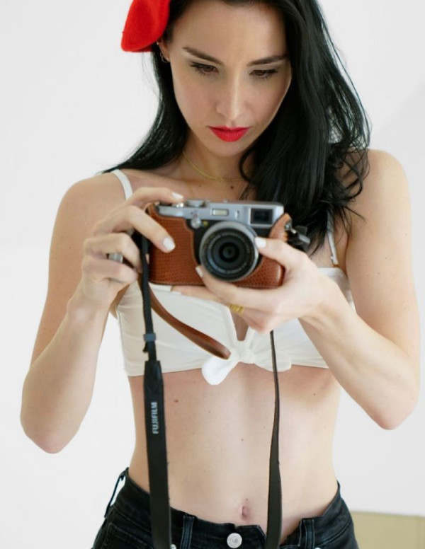 Shooting Allison Scagliotti pour Shoutout LA