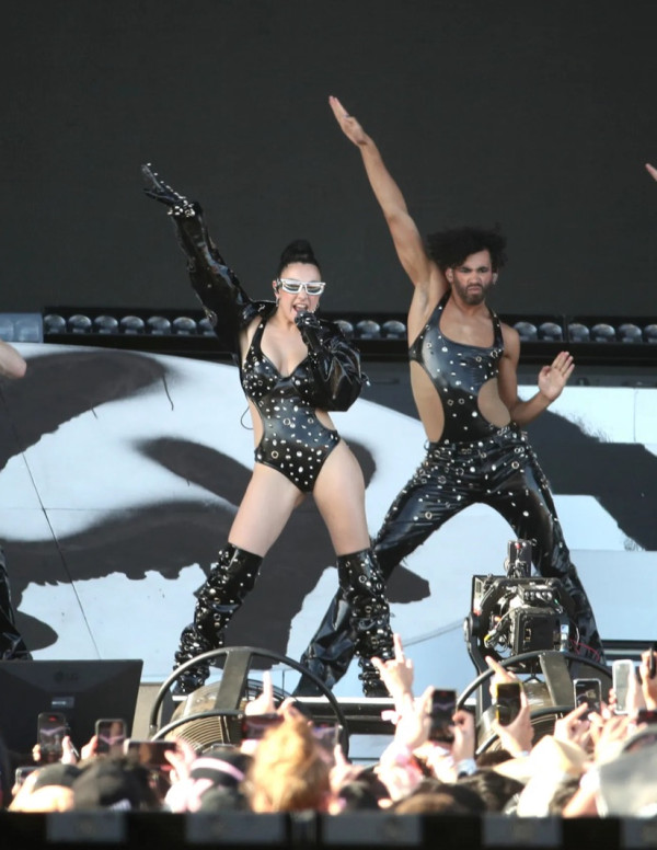 Charli XCX en concert au Coachella festival en Indio