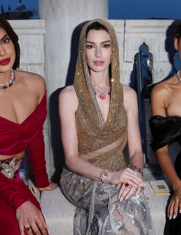 Anne Hathaway à la soirée Bulgari à Venise en Italie