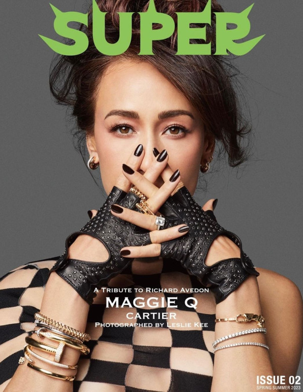 Maggie Q dans Super Magazine