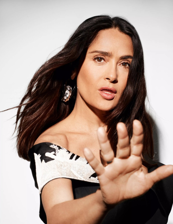 Salma Hayek dans Madame Figaro magazine