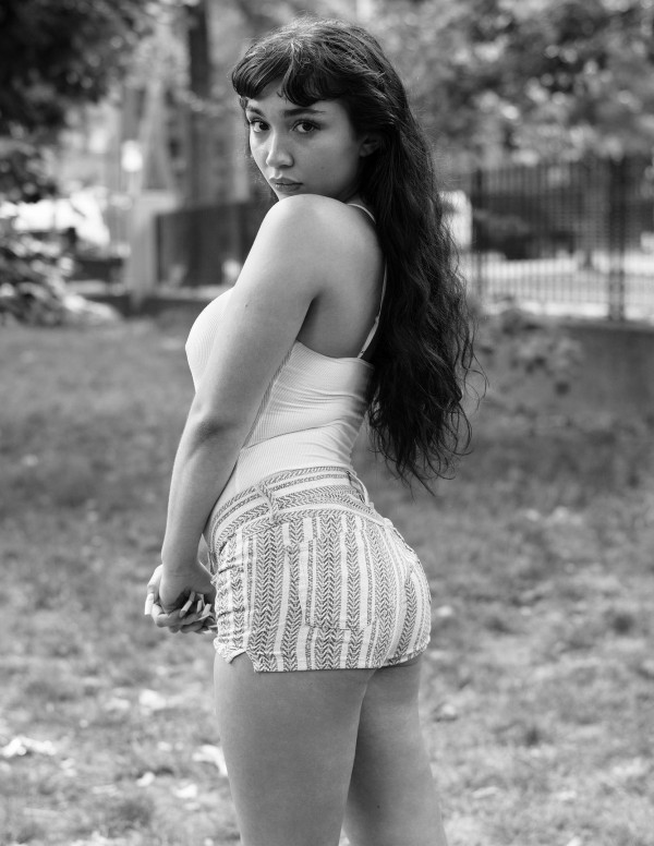 Rowan Blanchard sexy en shooting