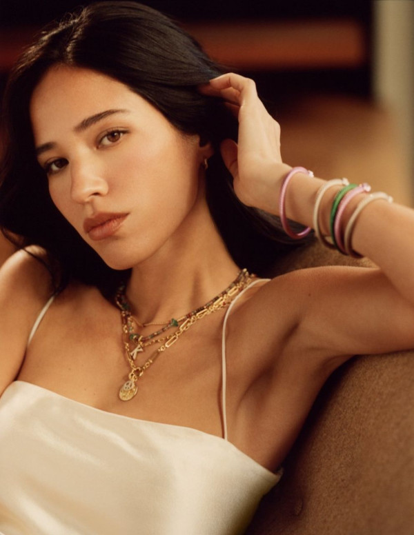 Kelsey Asbille en shooting 