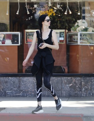 Krysten Ritter en ballade à Los Angeles