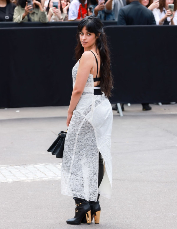 Camila Cabello à Paris au défilé Fendi