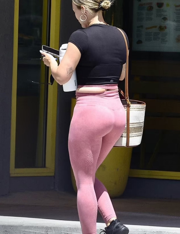 Wooo Hilary Duff sort du sport au Studio City en Californie