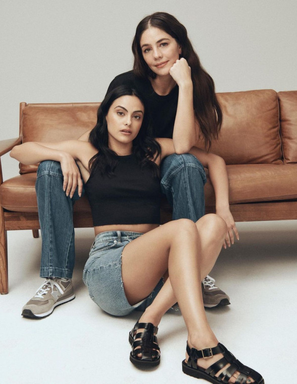 Camila Mendes en shooting avec Molly Dickson pour la marque Madewell