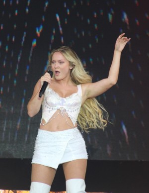 photos Zara Larsson