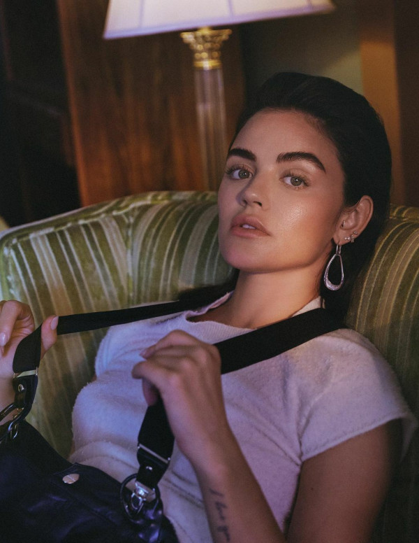 Lucy Hale dans Numero magazine (Hollande)