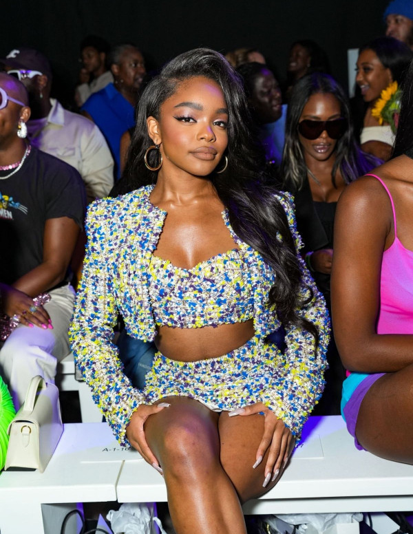 Marsai Martin jolie au défilé Sergio Hudson collection printemps 2024