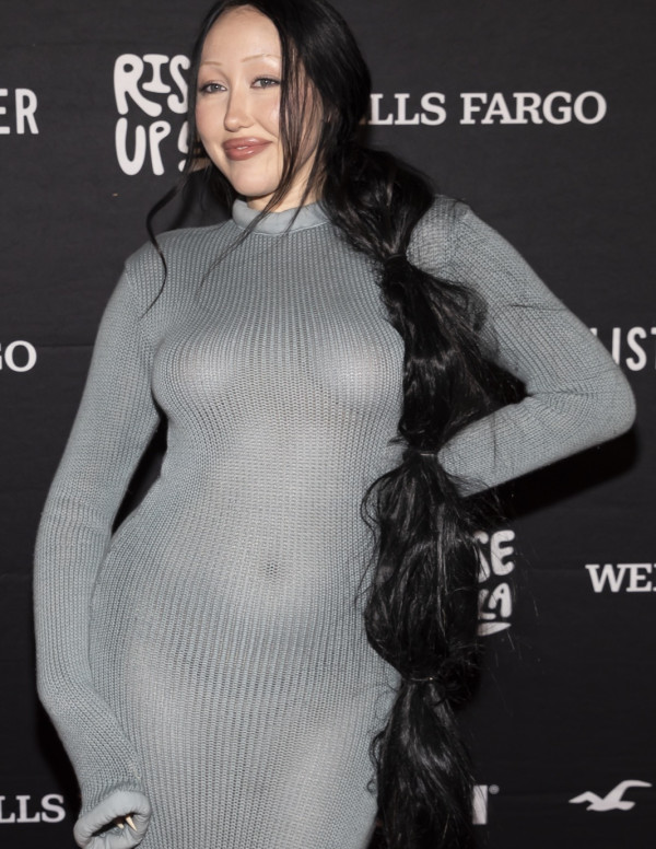 Noah Cyrus sexy à la soirée Rise Up for LGBTQ+