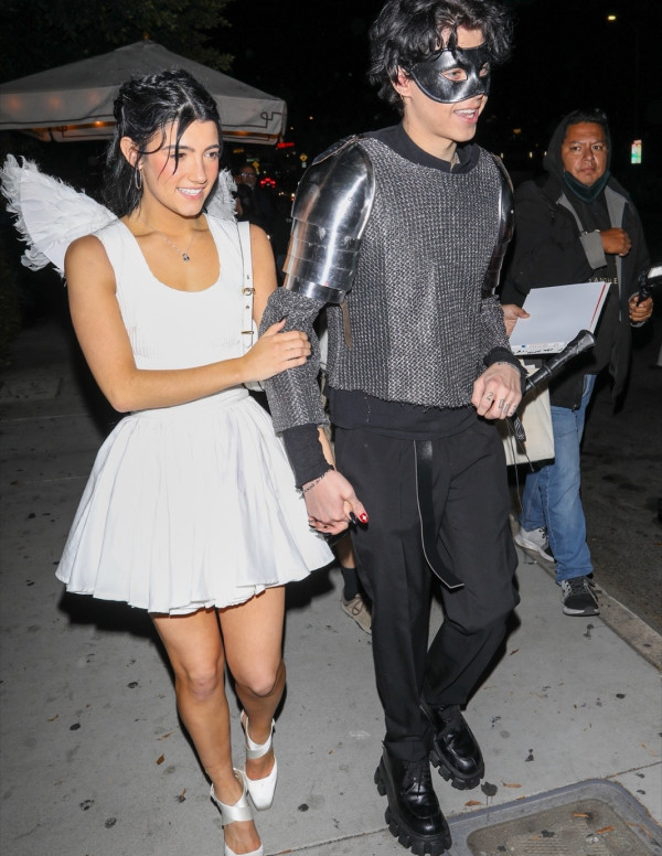 Charli D'Amelio en soirée Halloween à Los Angeles
