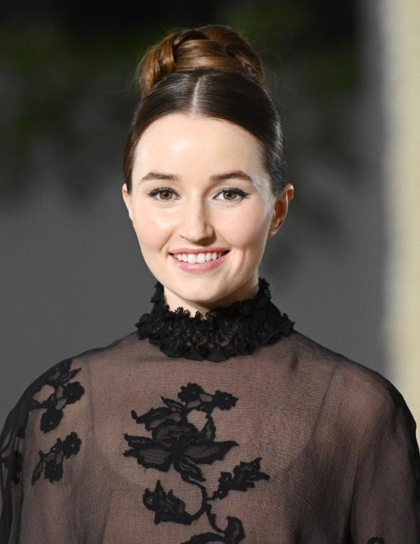 Kaitlyn Dever brille au gala annuel du musée de l'académie