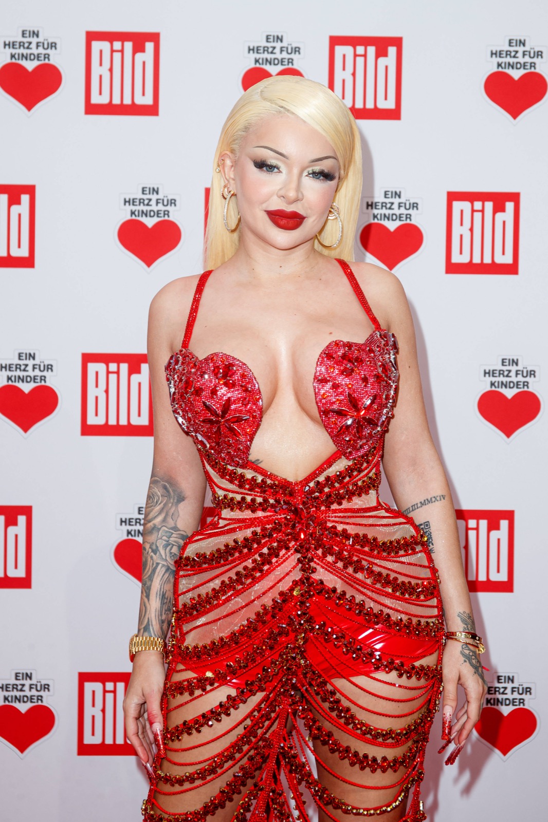 Katja Krasavice au gala Ein Herz für Kinder à Berlin 