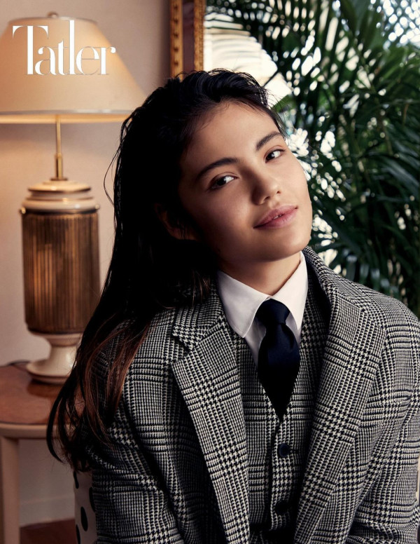 Emma Raducanu dans Tatler Magazine ( Hong Kong )