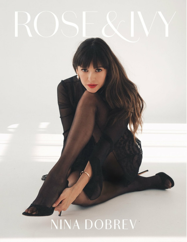 Nina Dobrev dans ROSE & IVY Journal