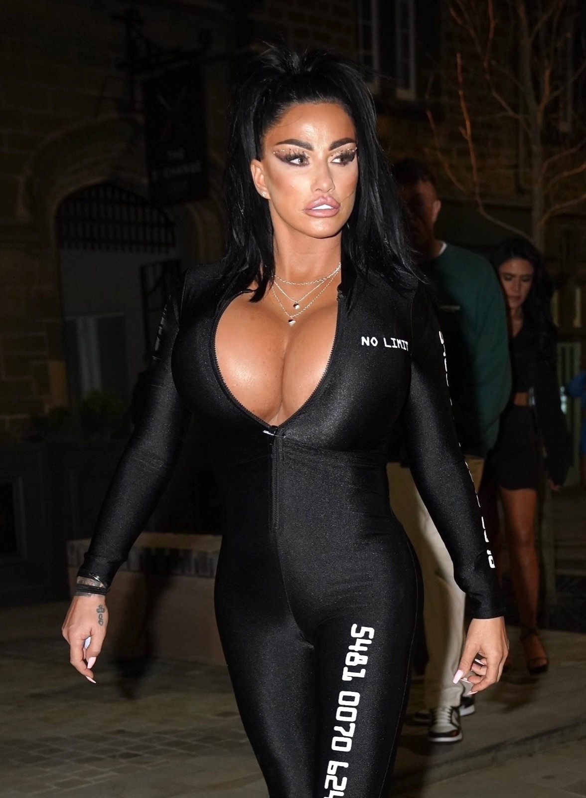 Katie Price, Chloe Ferry & Chantelle Connelly en soirée à Newcastle 