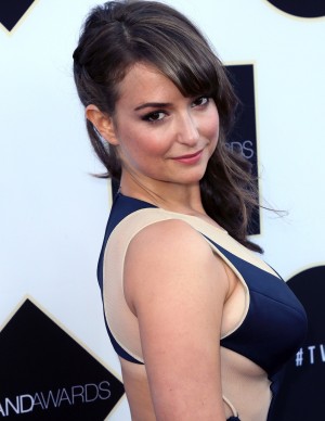 photos Milana Vayntrub