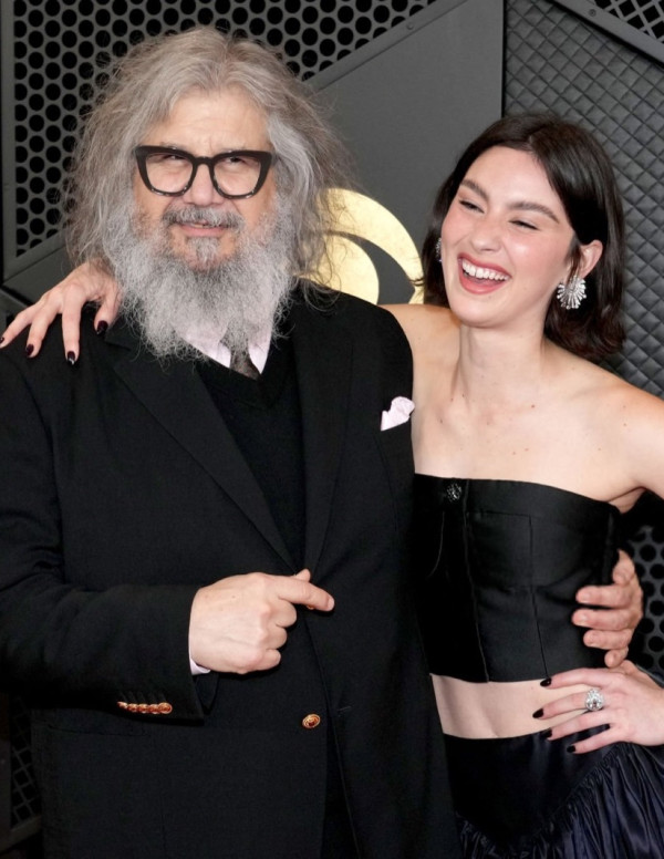 Gracie Abrams jolie aux GRAMMY Awards à Los Angeles