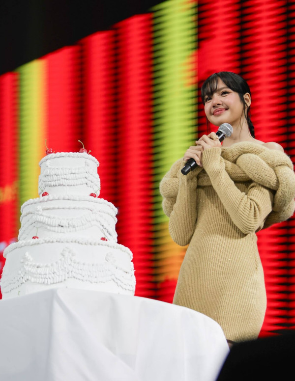 Lisa Manobal (blackpink) à un meeting de fan meeting
