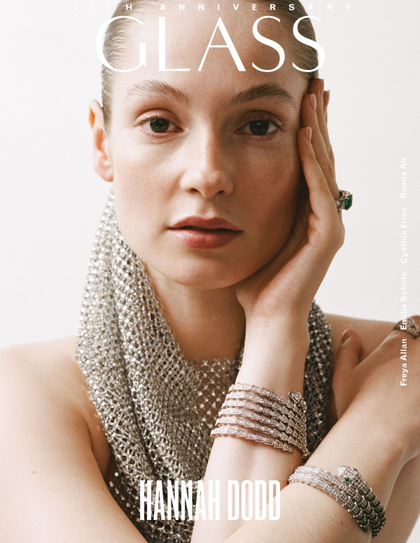 Hannah Dodd dans The Glass Magazine