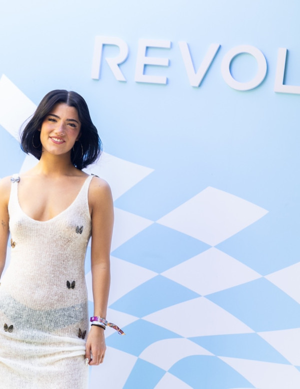 Charli D'Amelio sexy au festival Revolve au Coachella