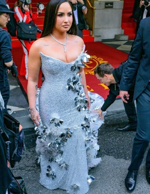 Demi Lovato au Met gala à New York