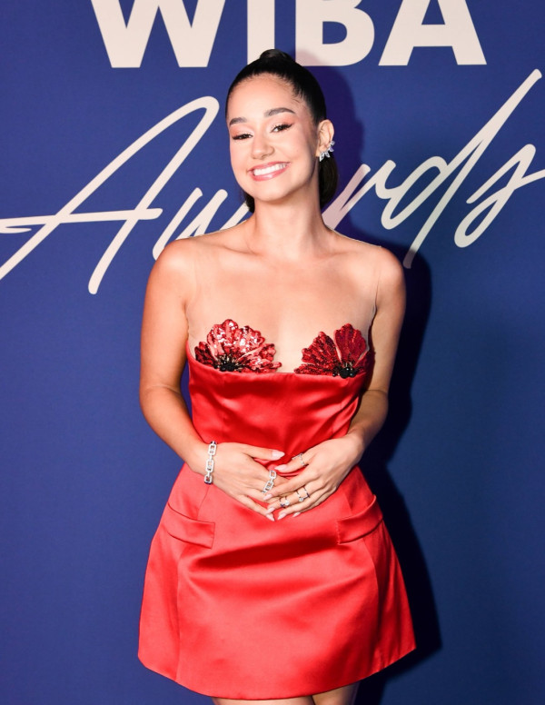 Lena Mahfouf jolie aux WIBA Awards à Cannes