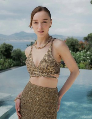 photos Phoebe Dynevor