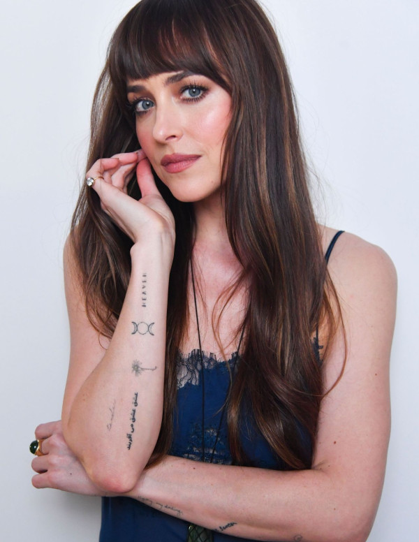 Dakota Johnson : Star du Tribeca ou reine de la penderie ?