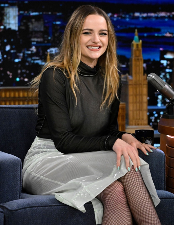 Joey King dans l'émission The Tonight Show with Jimmy Fallon