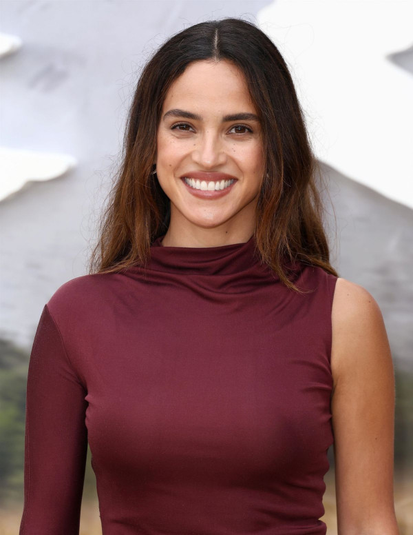 Adria Arjona éblouit à la première de Twisters