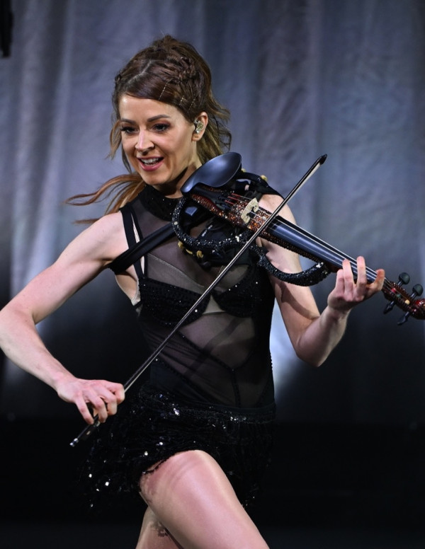 Lindsey Stirling et son violon font trembler le Hard Rock café
