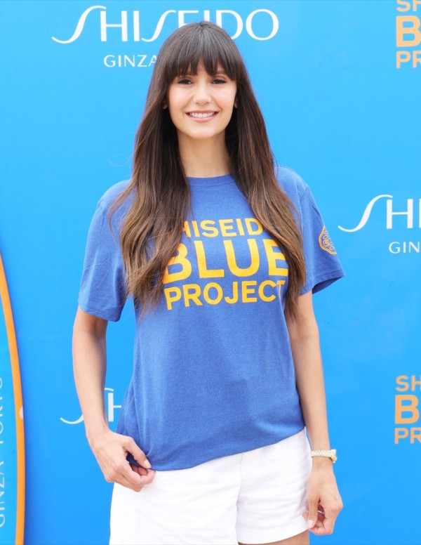 Nina Dobrev, le glamour éco-responsable à la chasse aux déchets !