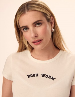 Emma Roberts : Le glamour décontracté pour la collection Daahls x About You