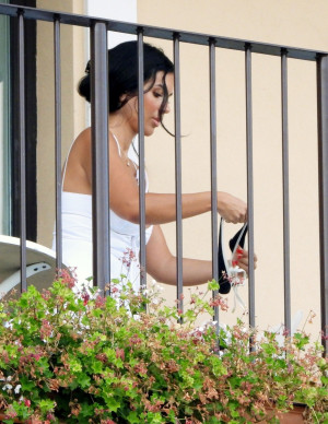 photos Ekin-Su Culculoglu