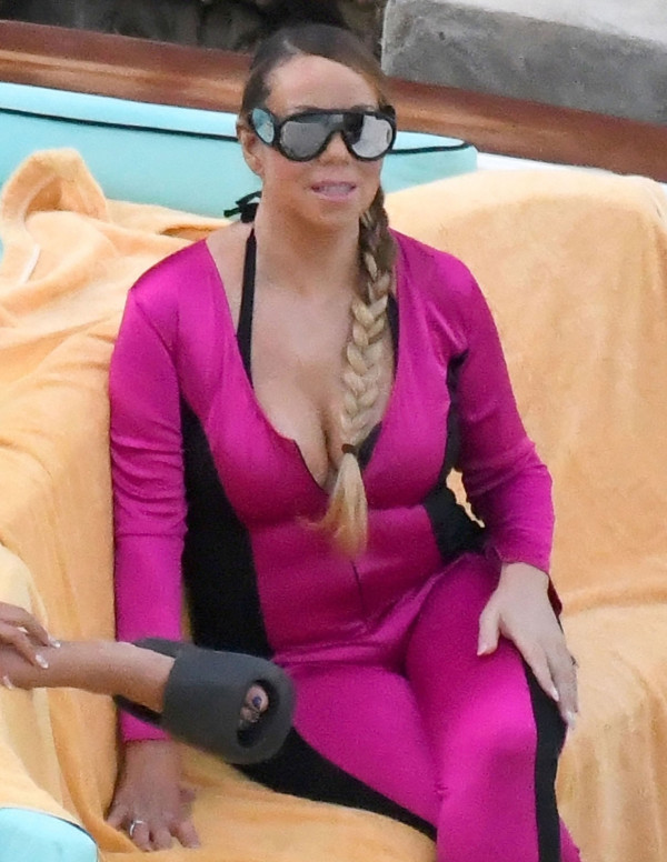 Mariah Carey en super-héroïne de la dolce vita sur la côte amalfitaine