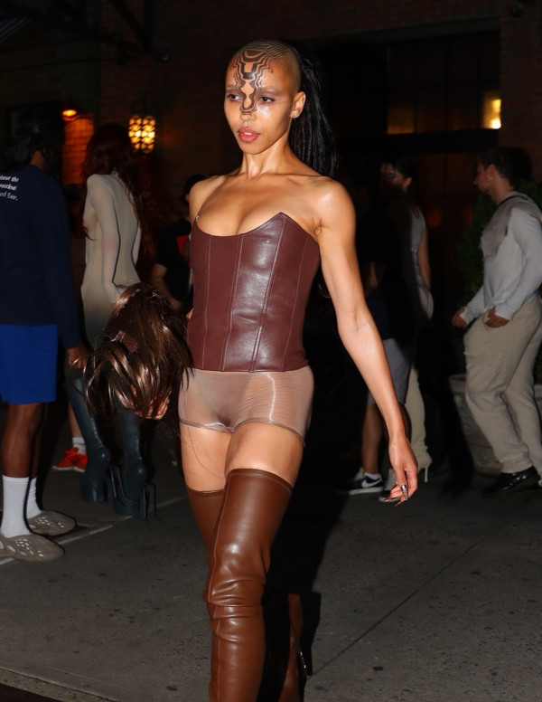 FKA Twigs et Julia Fox, le chic au service de l'étrangeté à New York